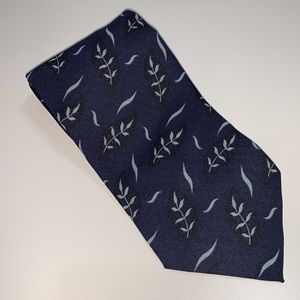 Giorgio Armani 100% Silk Blue with Leaf Like Pattern Neck Tie